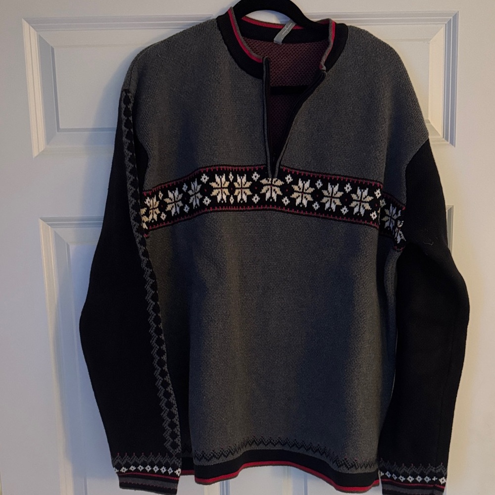 Hanna Andersson Gray and Black Zip Up Sweater with Snowflake Design